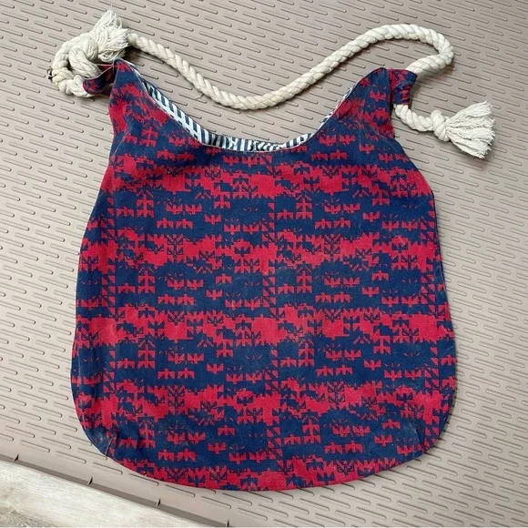 Volcom Canvas Hobo Bag Womens Large Red Navy Bird Print Rope Handle Condition - Picture 1 of 7